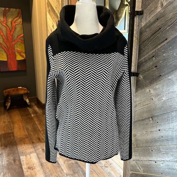 THML Cowl Neck Sweater - Picture 3 of 9